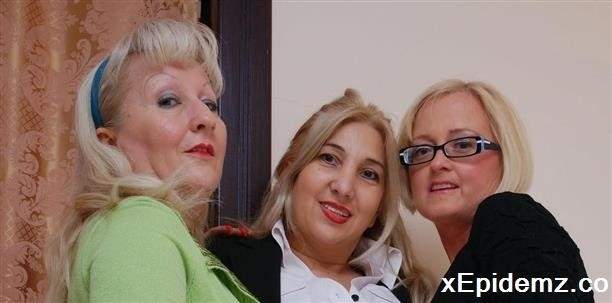 Nadya S, Jalisa, Pamela G - 3 Mature Lesbians Sharing Their Pussies (2021/Mature/FullHD)