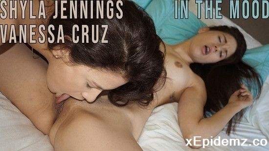 Shyla Jennings, Vanessa Cruz - In The Mood (2021/GirlsOutWest/SD)