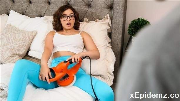 Leana Lovings - Muff N Buff (2022/BrazzersExxtra/FullHD)