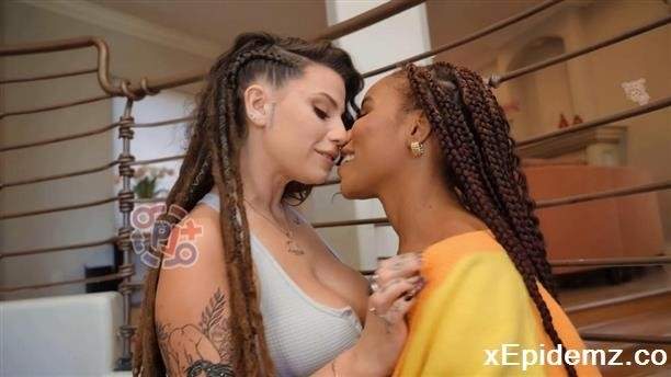 Jenna Foxx, Indica Flower - Lesbians On Vacation (2022/RKPrime/FullHD)