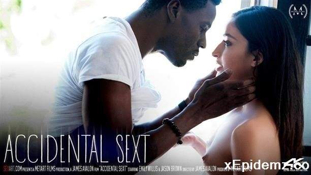 Emily Willis, Jason Brown - Accidental Sext (2022/SexArt/FullHD)