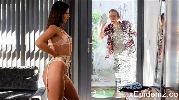 Ruby Sims - Window Teaser And The Pussy Pleaser (2022/BrazzersExxtra/FullHD)