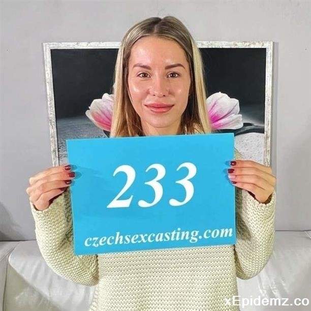 Lucky Bee, Mr XY - Blonde Without Limit Shows Her Skills (2022/CzechSexCasting/FullHD)