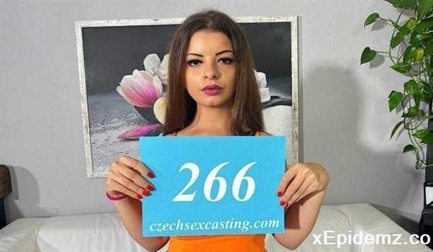 Maryjane, Thomas - Small And Cute Italian Babe Wants Job (2022/CzechSexCasting/FullHD)