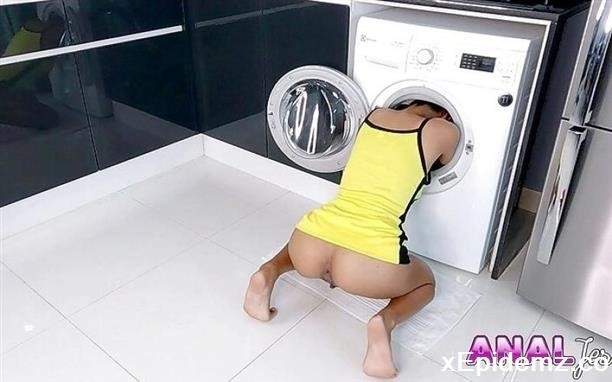 Anal Jesse - Help Step-Daddy I Am Stuck - Washing Machine Anal (2023/AnalJesse/FullHD)