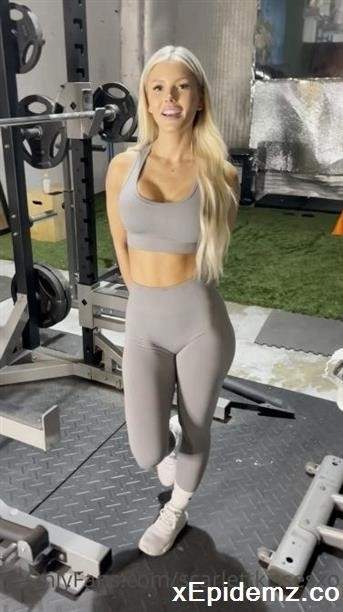 ScarlettkissesXO - My Personal Trainer Fucked Me (2023/Onlyfans/SD)