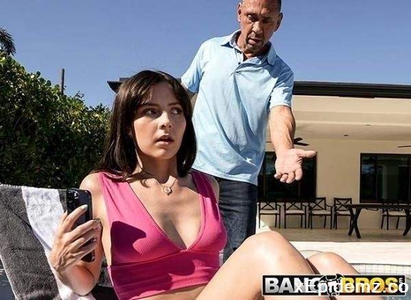 Serena Hill - Helping My Slut Daughter Cum (2023/BangBros18/SD)