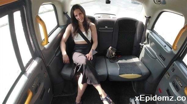 Betzz - Sexy Fitness Trainer Got Fucked In The Taxi (2023/SexInTaxi/FullHD)