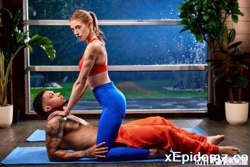 Barbie Feels - Fit Yoga Milf Rides College Kids Cock (2023/Milfy/SD)