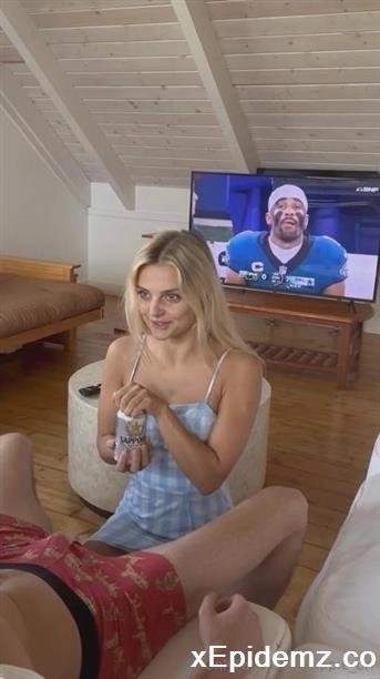 TrippieBri - Football And A Facial (2024/Onlyfans/SD)