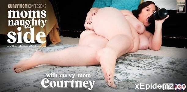 Courtney - Curvy British Mom Courtney With Her Big Ass Knows How To Please Her Shaved Pussy When Shes Alone (2024/Mature/FullHD)