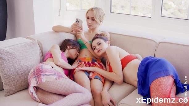 Kelly Collins, Leona Mia, Kinsley White - Touching The Stars (2025/Sensual/HD)